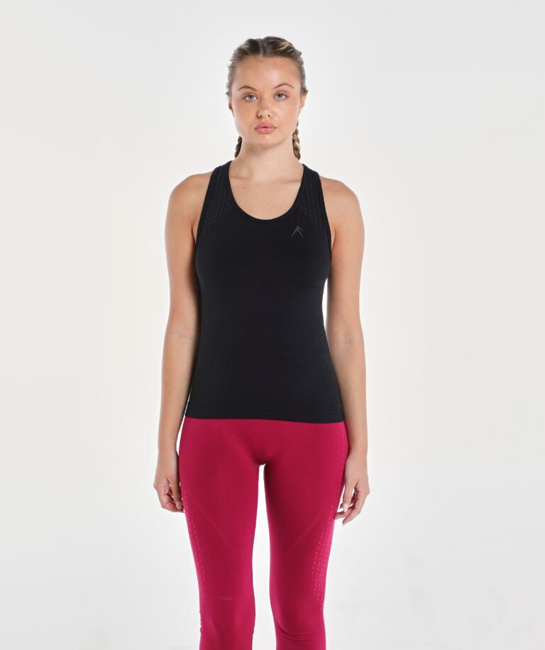 Women Brave Seamless Fitted Tank Black Image 1