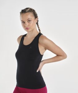 Women Brave Seamless Fitted Tank Black thumbnail 3