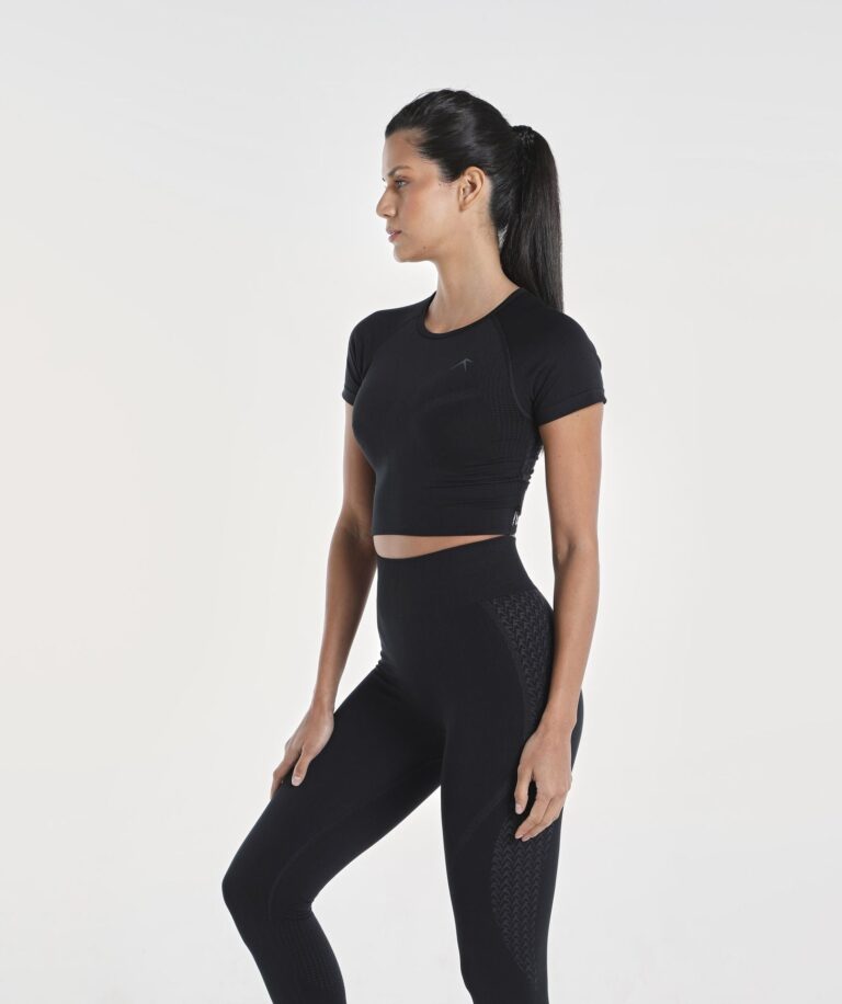 Women Impact Seamless Charm Crop Top  Black thumbnail 4